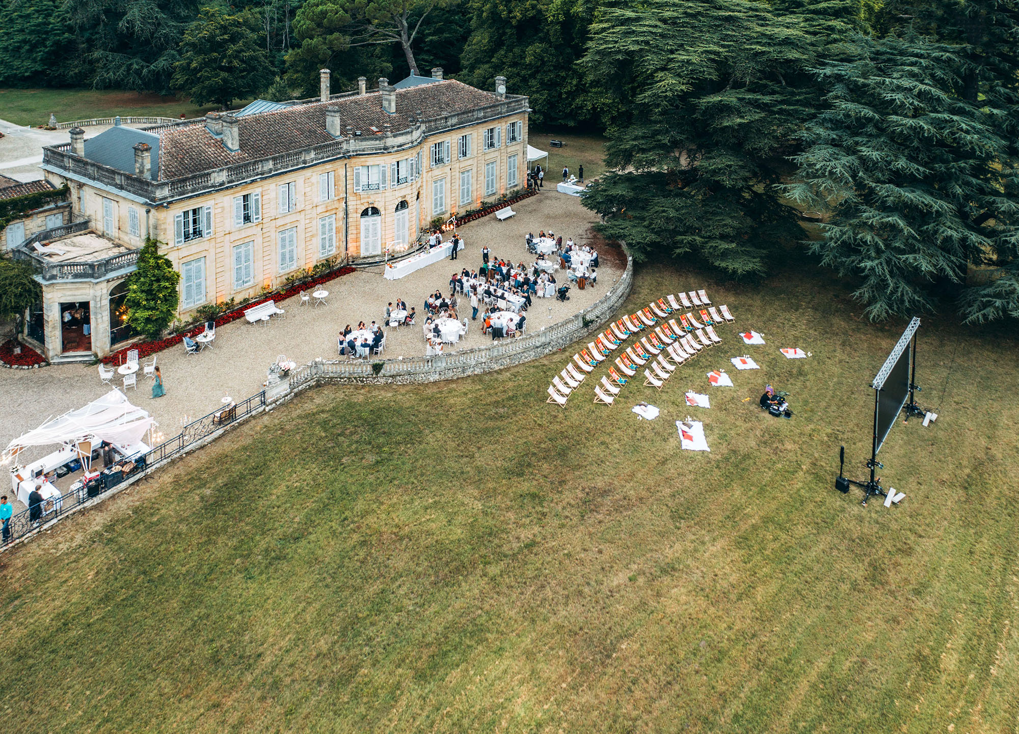 vue-aerienne-chateau-de-Taillan