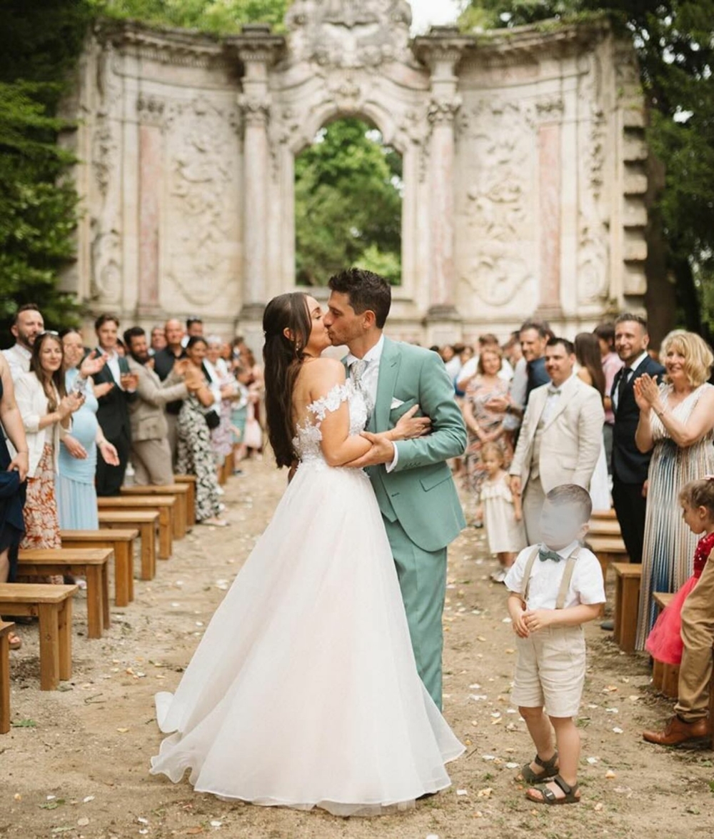 cérémonie laïque sortie des mariés de la cérémonie laïque
